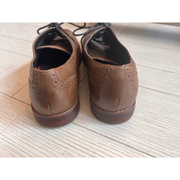 Rockport Mens leather 2 tone wing tips w/ flexible shock absorbing soles.‎ 10.5 - Picture 6 of 8